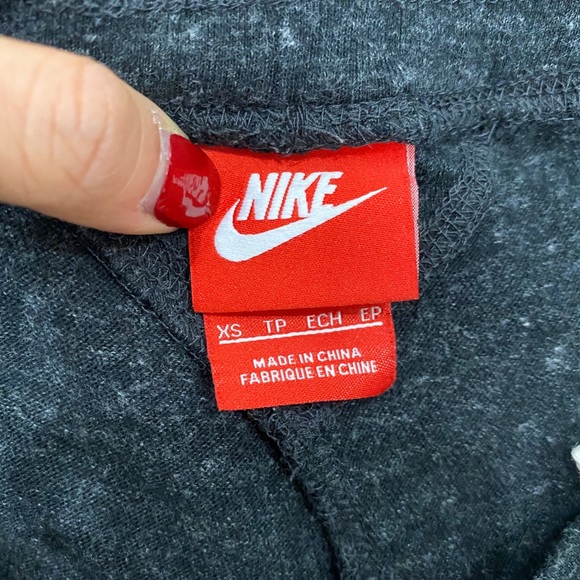 Nike Charcoal Grey XS shorts strings - Picture 4 of 4